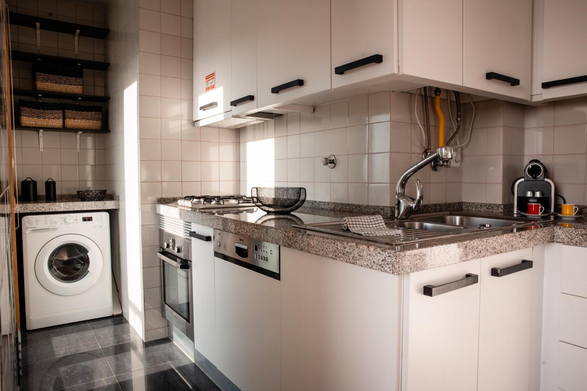 Premium Flat At Ajuda/Belem With Balcony, Parking! Apartment Lisbon Exterior photo